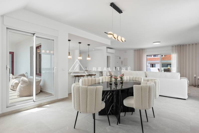 Penthouse La Maestranza - Apart P36.jpg